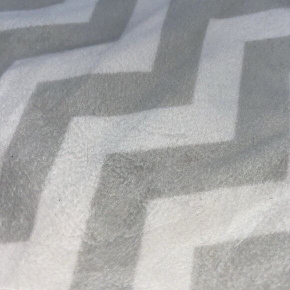 Carter’s Elephant Zig Zag Chevron Security Blanket Lovey Grey White 14” X 14” - Picture 4 of 9